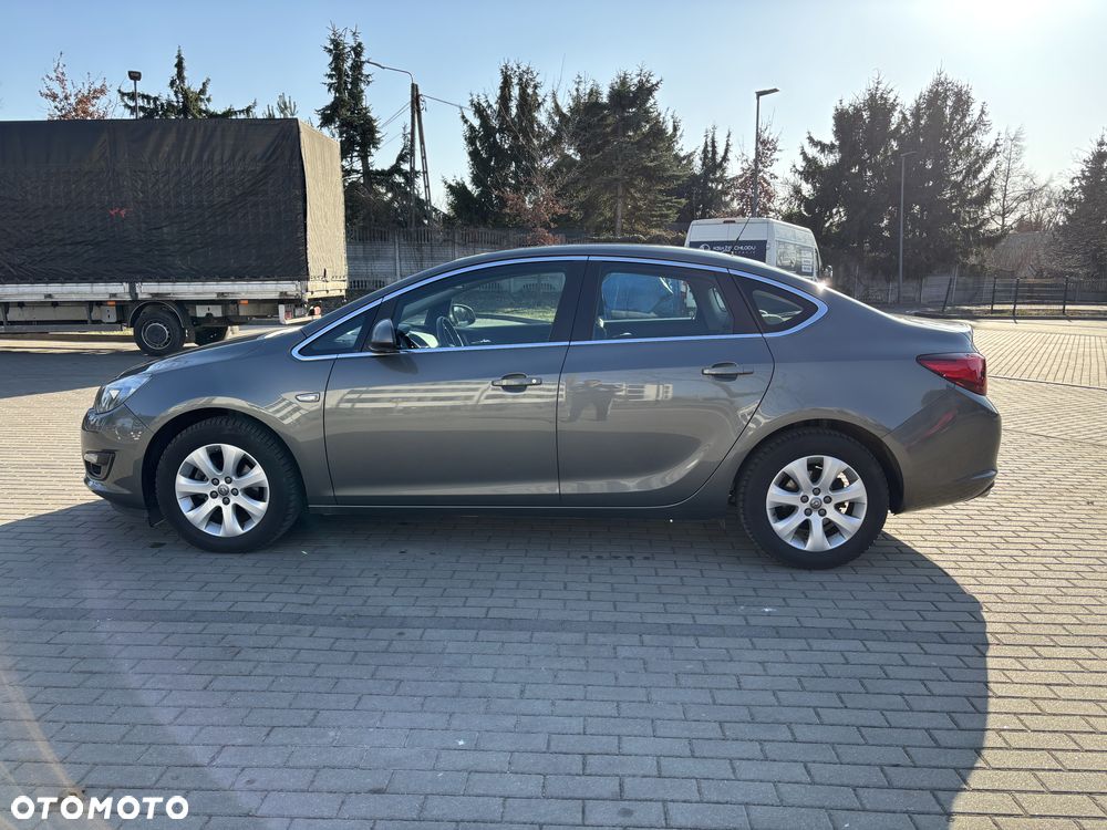 Opel Astra 1.4 T EU6 - 7