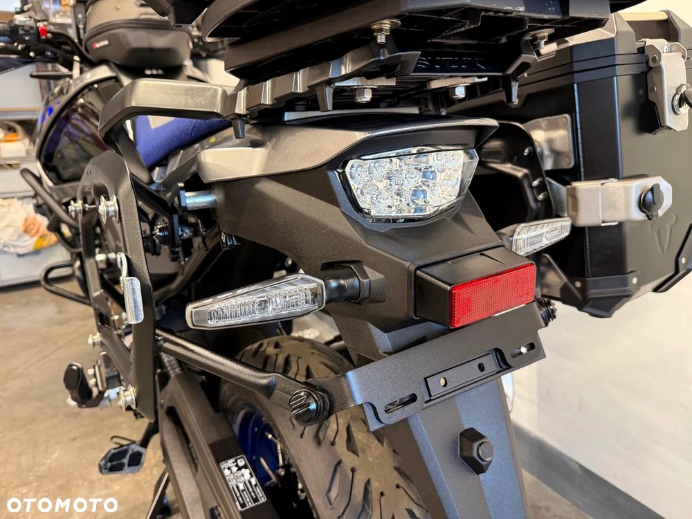 Suzuki V-STROM - 32