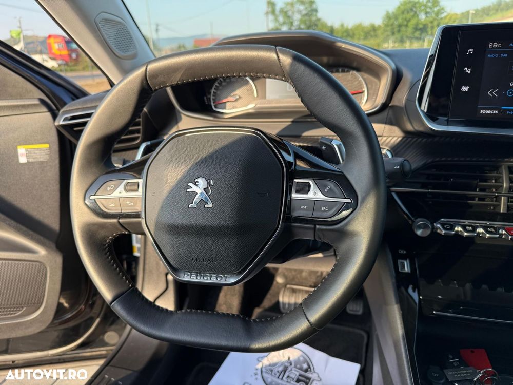 Peugeot 2008 - 9