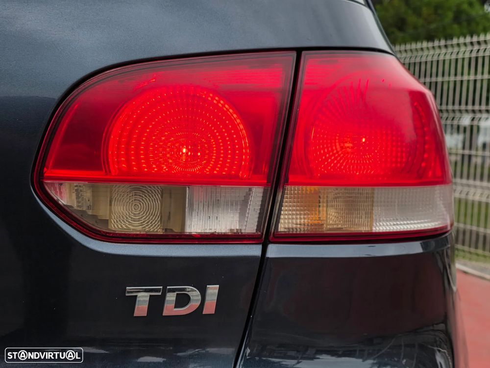 VW Golf 2.0 TDi Confortline - 26