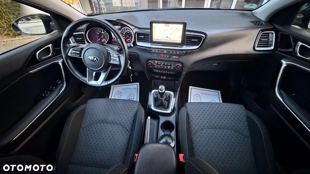 Kia Ceed - 16