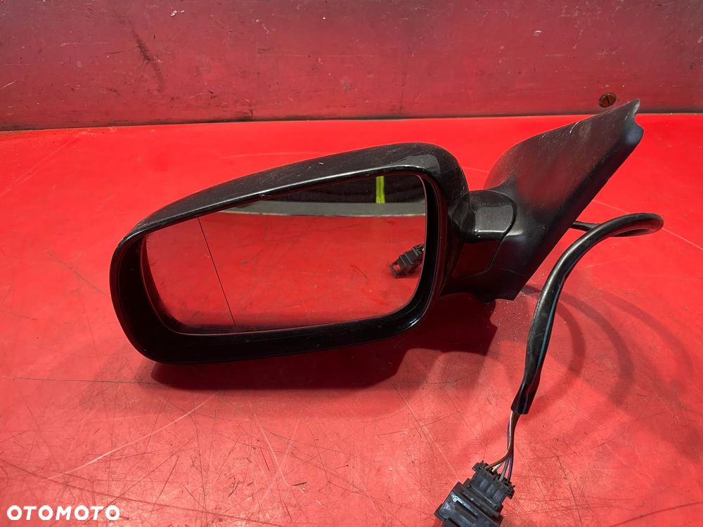 LUSTERKO LEWE SEAT TOLEDO - 2