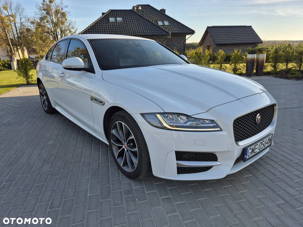 Jaguar XF 2.0 i4D AWD Prestige - 1