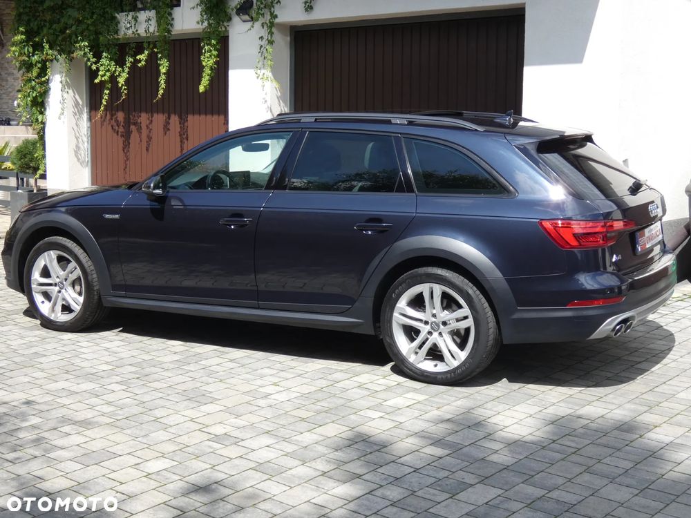 Audi A4 Allroad - 10