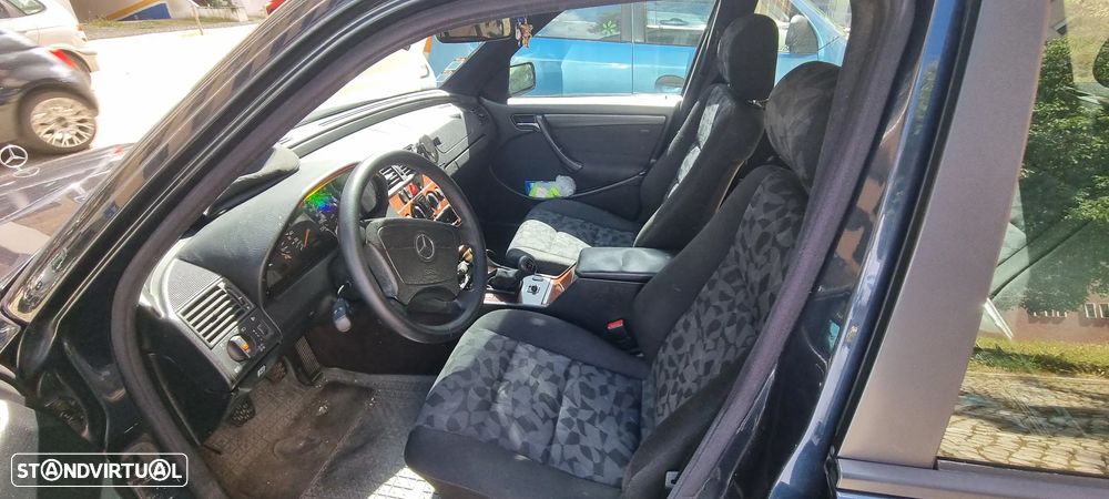 Mercedes-Benz C 220 - 10