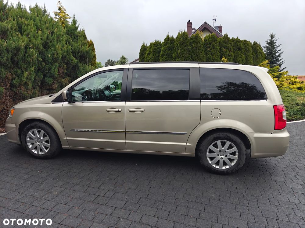 Chrysler Town & Country 3.6 Limited - 1