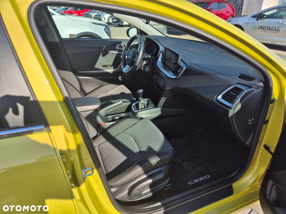 Kia Ceed 1.5 T-GDI M - 14
