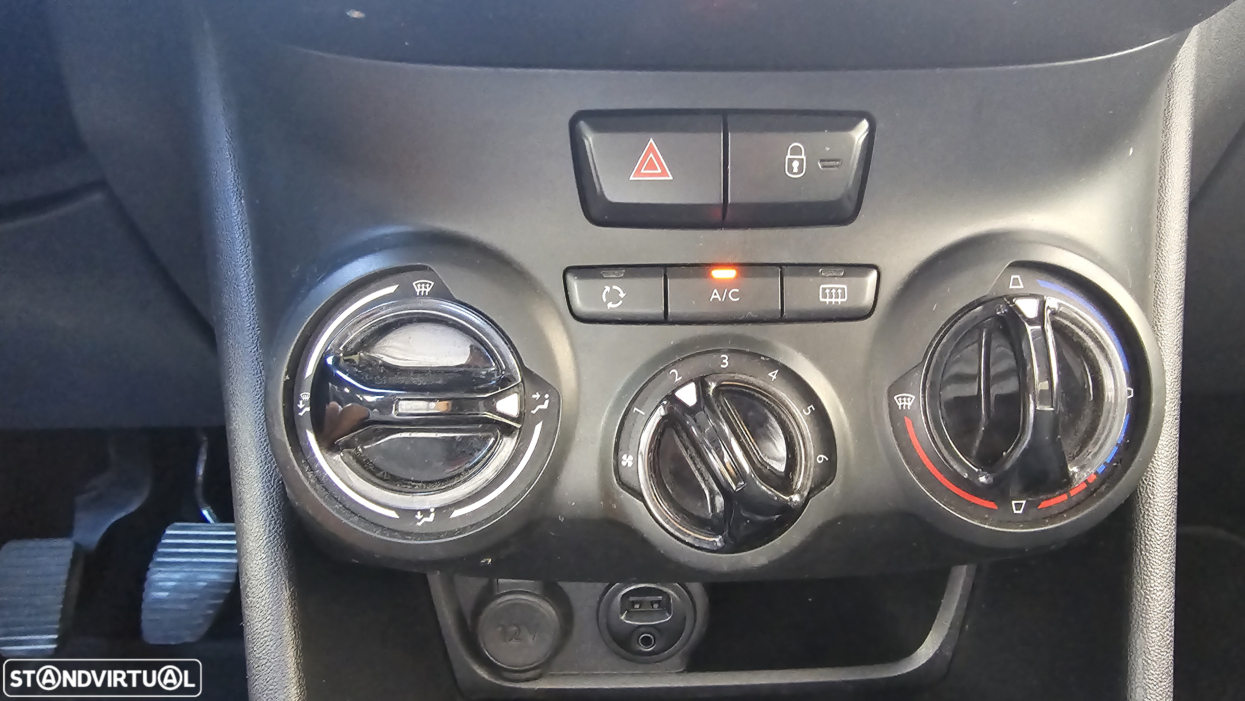 Peugeot 2008 1.2 PureTech Style - 27