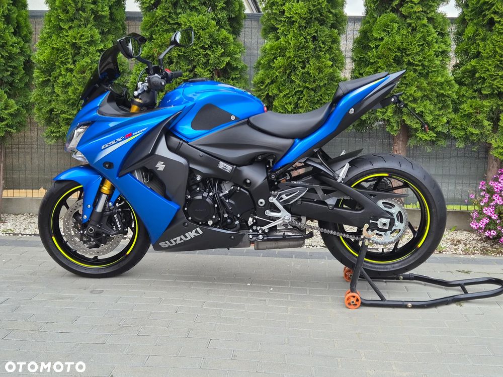 Suzuki GSX - 5
