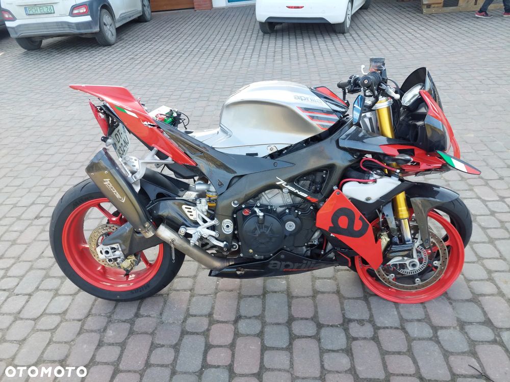 Aprilia Tuono - 6