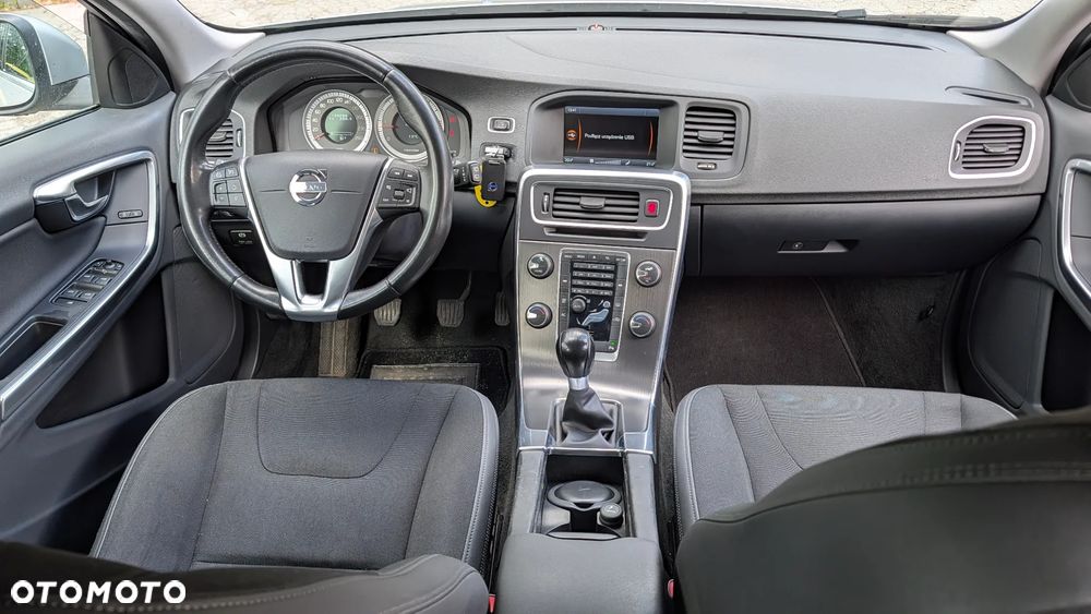 Volvo V60 D4 Business Edition - 12