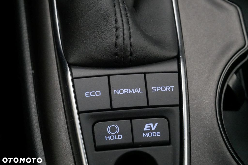 Toyota Camry - 20