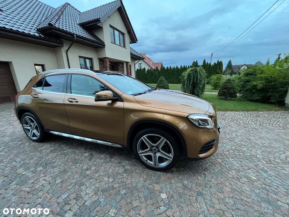 Mercedes-Benz GLA 220 4-Matic AMG Line - 6