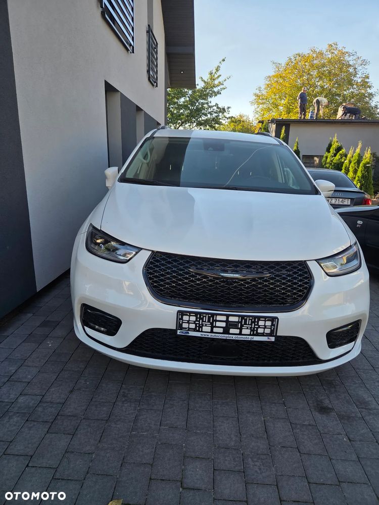 Chrysler Pacifica - 3