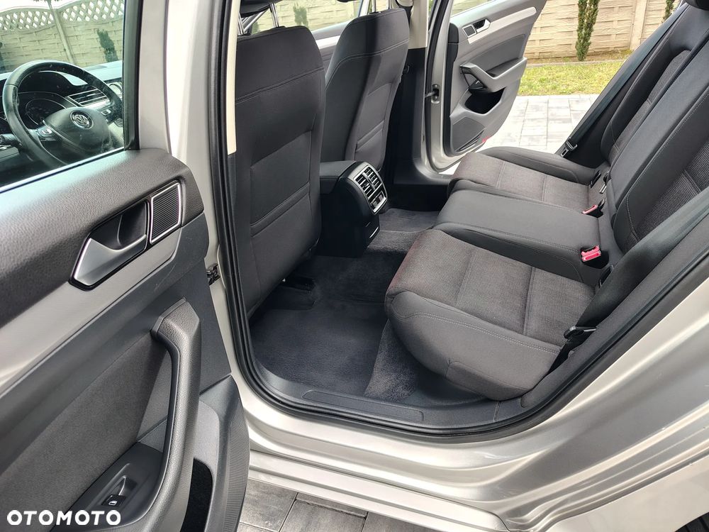 Volkswagen Passat 2.0 TDI BMT Highline - 20