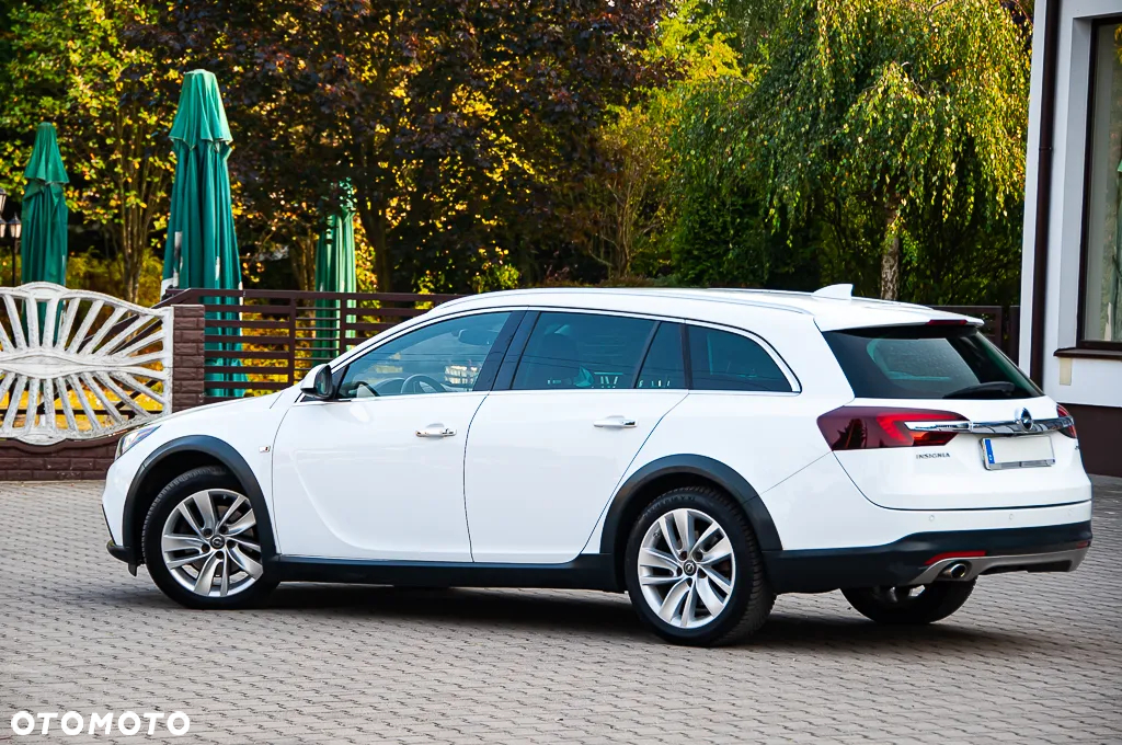 Opel Insignia Country Tourer 2.0 Diesel Exclusive - 4