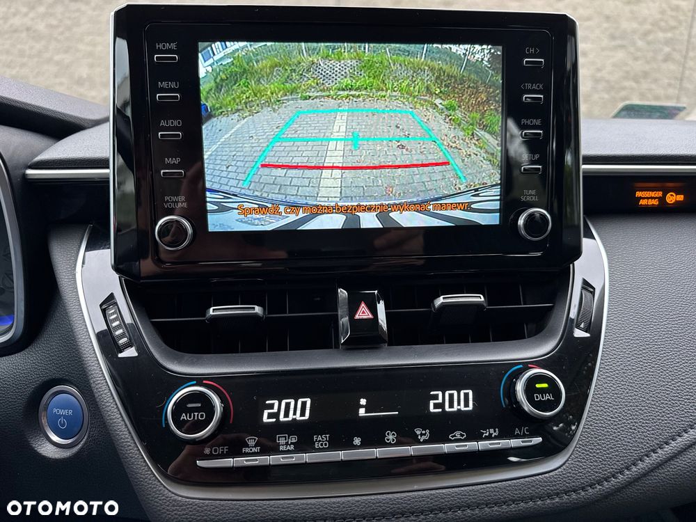 Toyota Corolla 1.8 Hybrid Comfort - 17