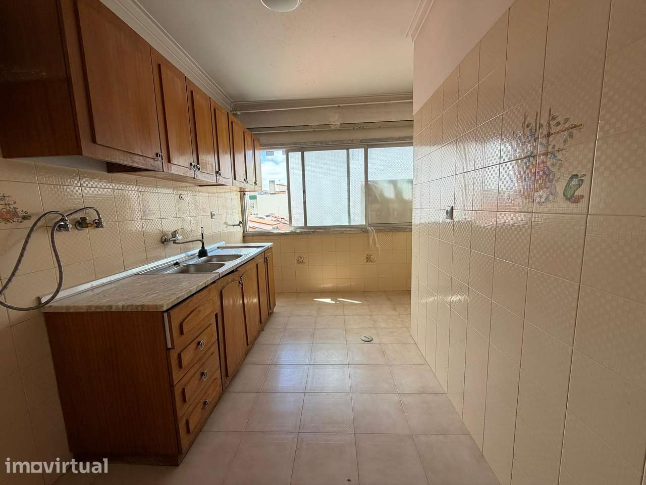 Apartamento T1, localizado na Amadora - Grande imagem: 2/8