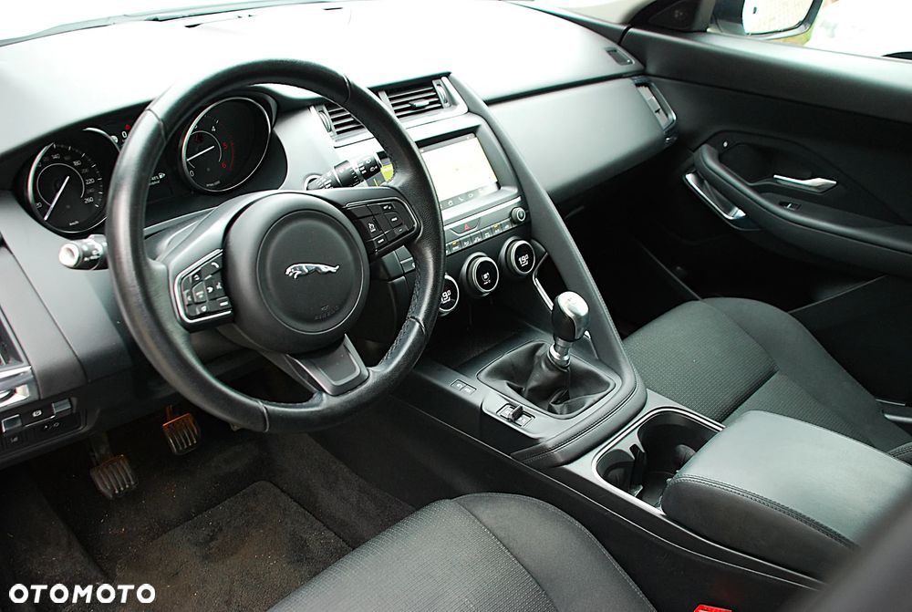 Jaguar E-Pace 2.0 i4D FWD R-Dynamic S - 7