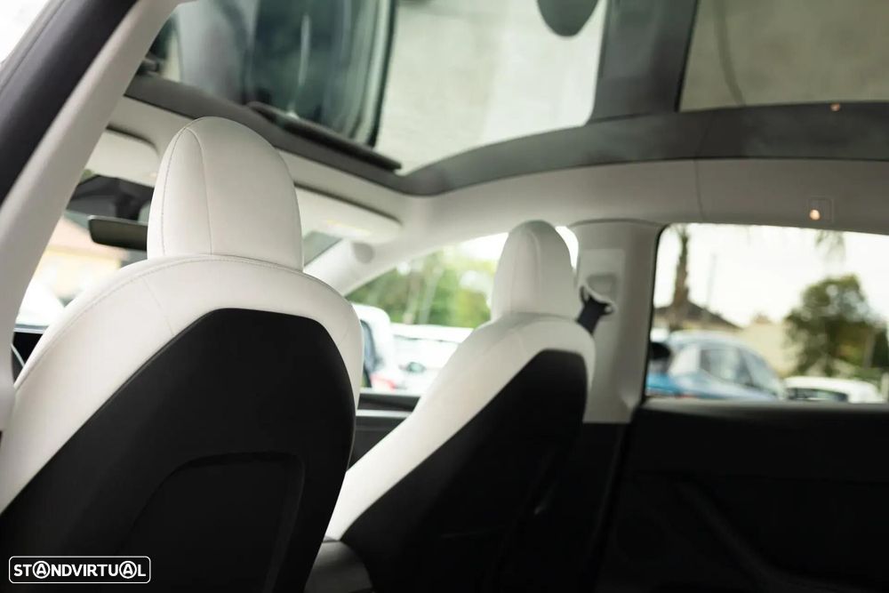 Tesla Model Y Long Range Tração Integral - 31