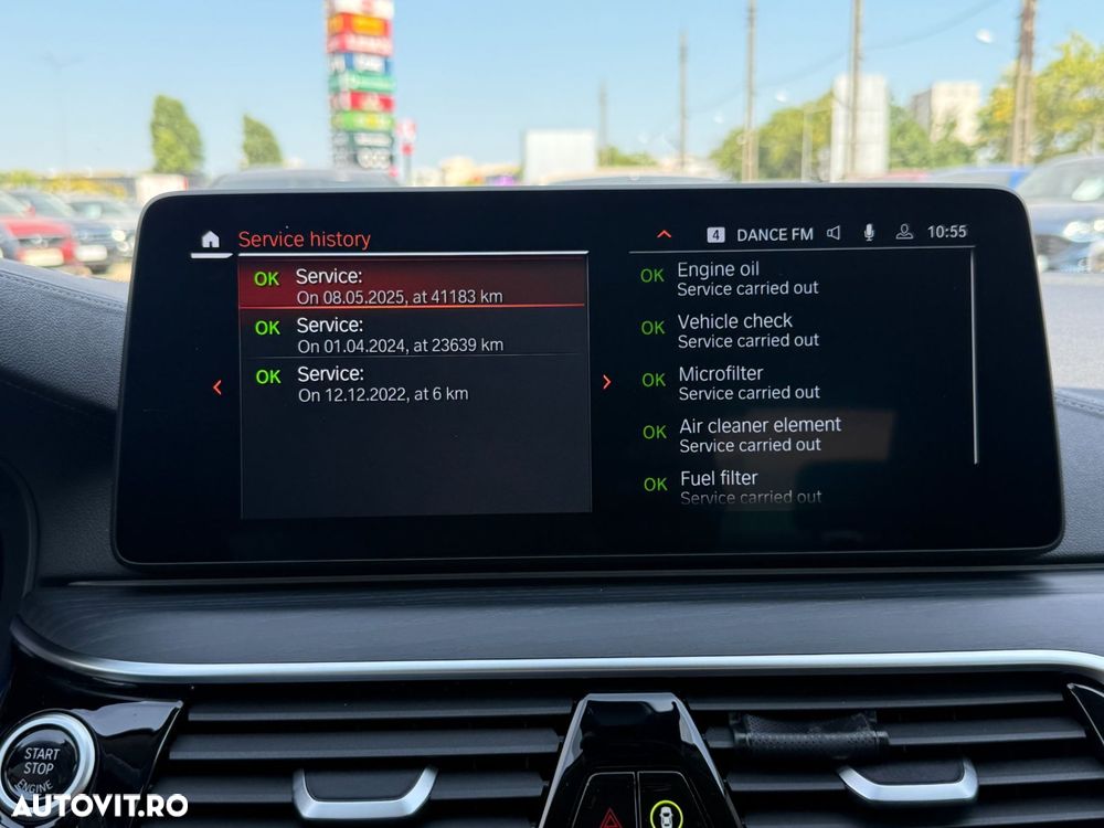 BMW Seria 5 530d xDrive AT MHEV - 31