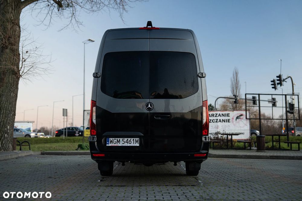Mercedes-Benz Sprinter 907.235 - 6