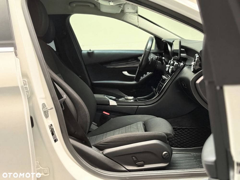 Mercedes-Benz Klasa C 200 d 9G-TRONIC - 11