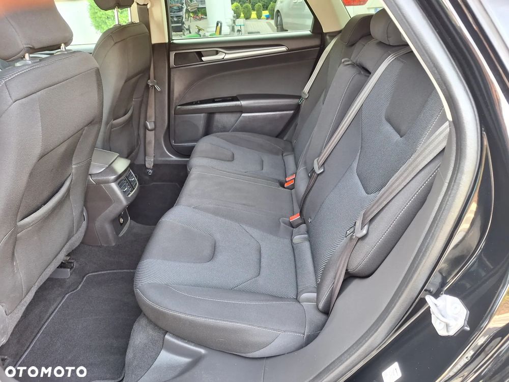 Ford Mondeo - 22