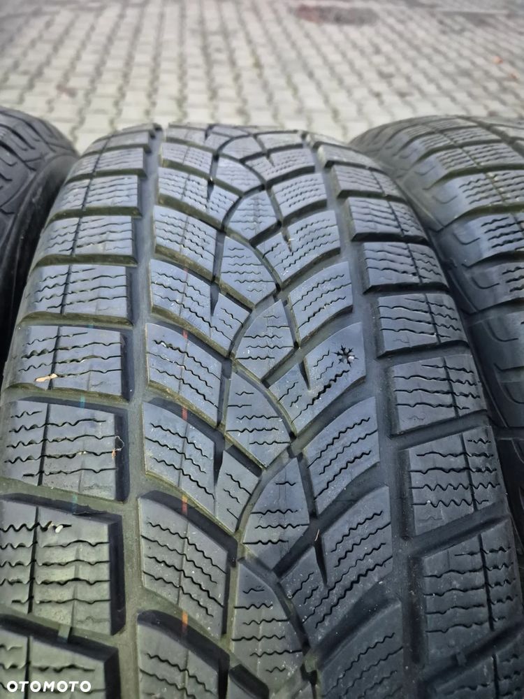 OPONY ZIMOWE GOOD YEAR 225/60 R18 - 4