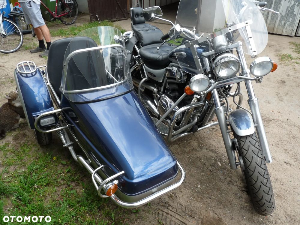 Suzuki Intruder - 1