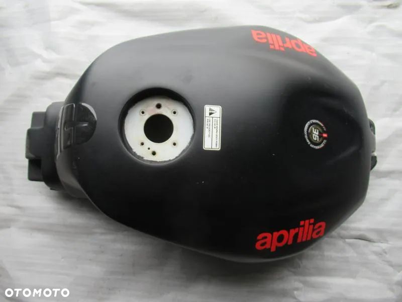 APRILIA RSV ZBIORNIK - 3