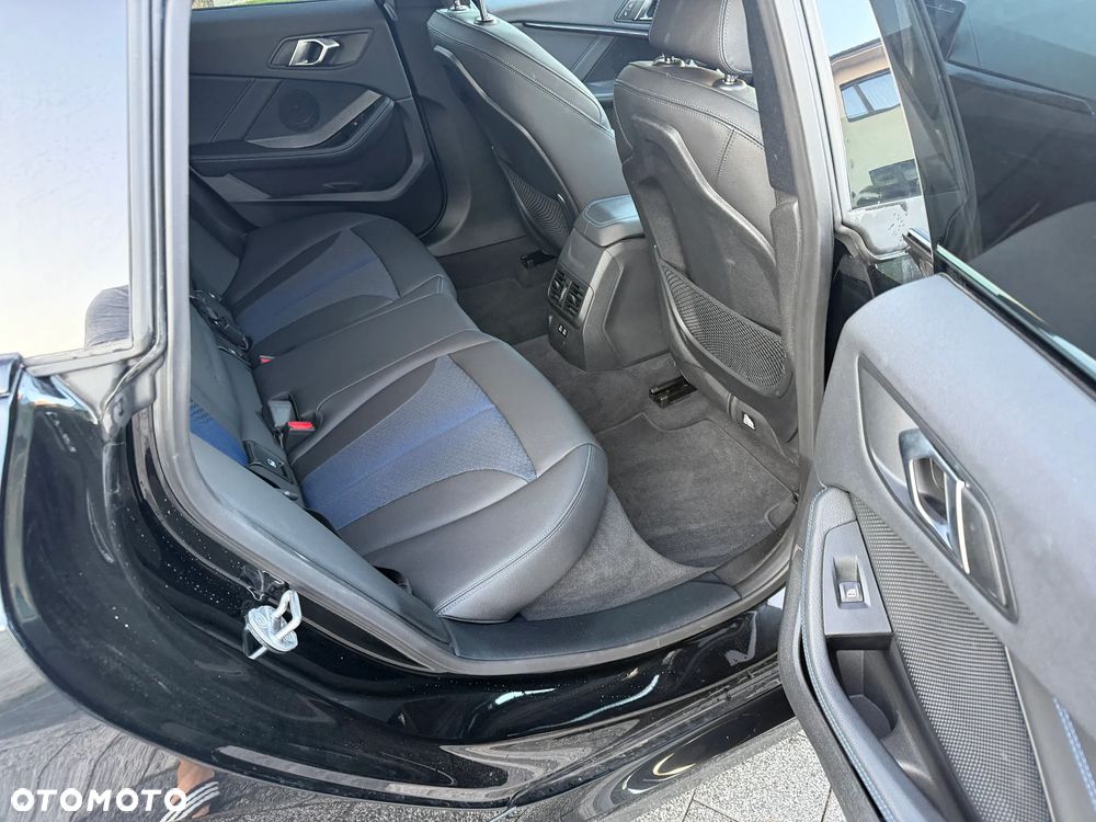 BMW Seria 2 218i M Sport - 9