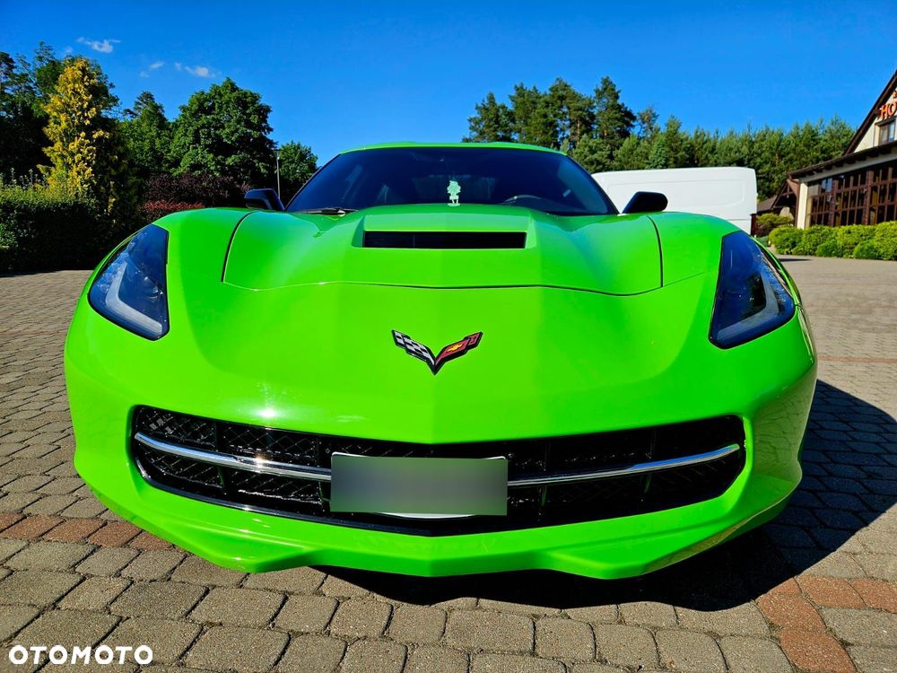 Chevrolet Corvette - 18