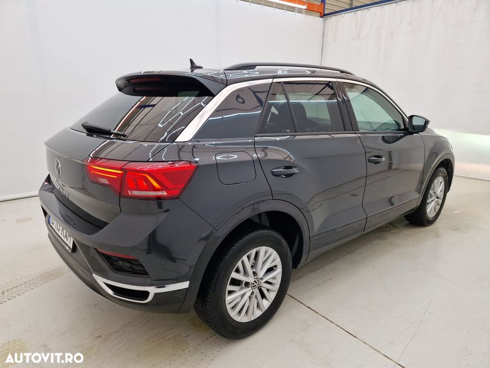 Volkswagen T-Roc - 3