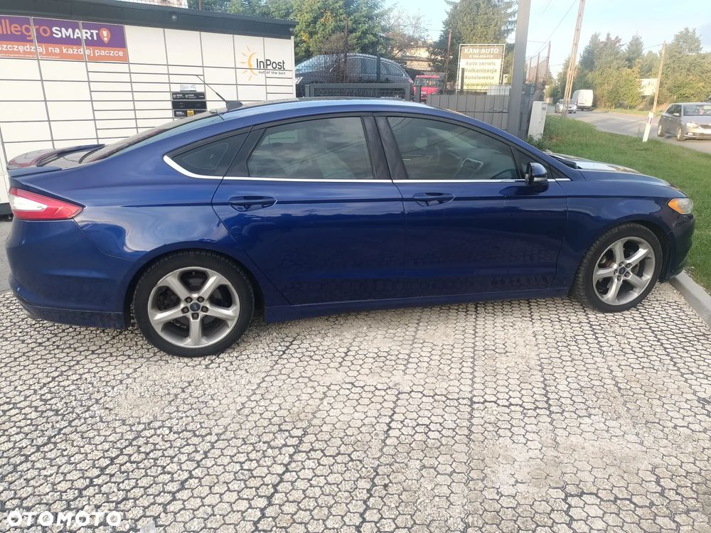 Ford Fusion - 2