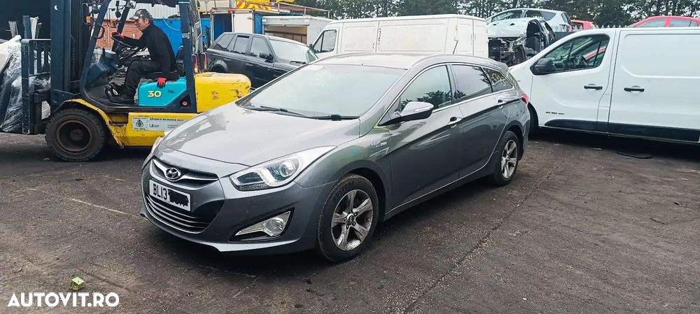 Dezmembrari / Dezmembrez Hyundai i40 1.7 D4FD cutie viteze manuală 6 trepte cod culoare TITANIUM SILVER - 7