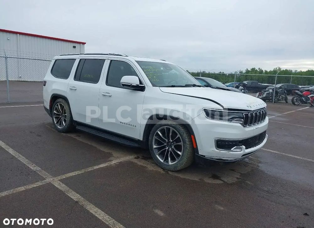 Jeep Wagoneer - 35