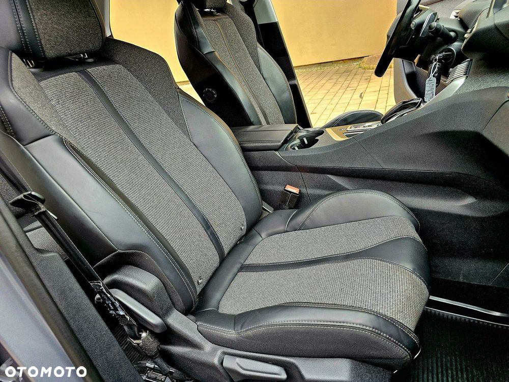 Peugeot 3008 - 16