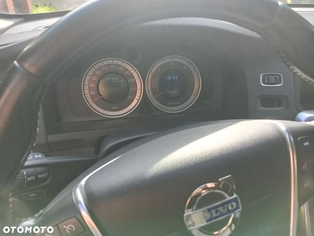 Volvo V60 D3 Summum - 12
