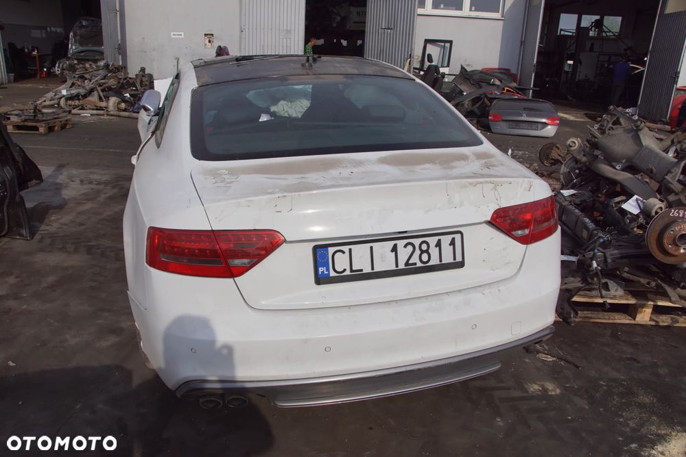 Auto na części - Audi A5 I 8T 3.0 TDI 239 KM CCWA LMK LY9C 2009R Silnik Skrzynia Drzwi Błotnik Klapa Zderzak Lampa Lusterko Klamka Szyba Deska Kokpit Sterownik Moduł Czujnik Licznik Wyświetlacz Panel Kierownica - 5