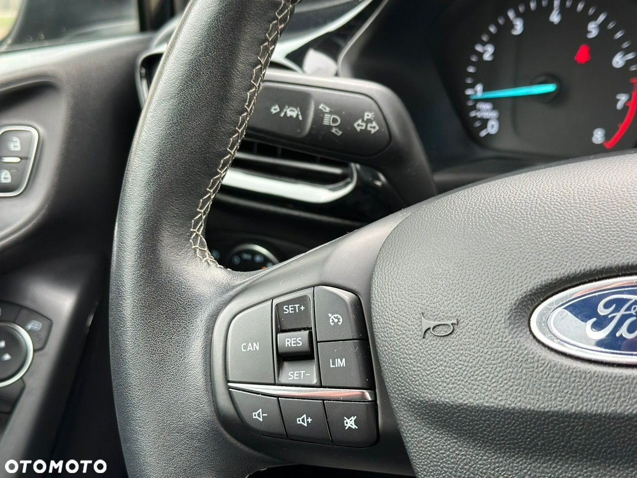 Ford Fiesta - 24