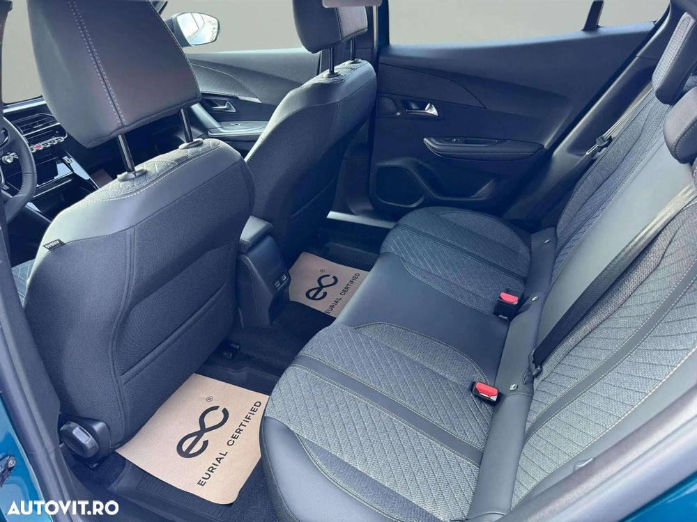 Peugeot 2008 1.2L e-DCS6 MHEV Allure - 13
