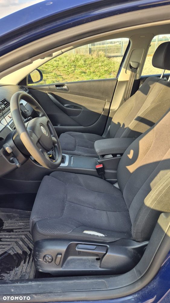 Volkswagen Passat 2.0 TDI Comfortline - 10