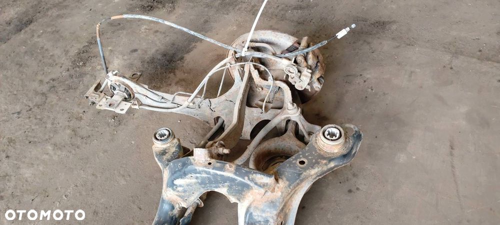 KOMPLETNE ZAWIESZENIE BELKA SANKI TYŁ FORD MONDEO MK4 HB 5D - 2