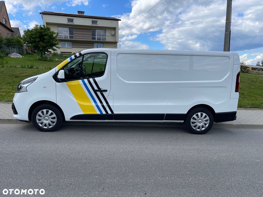 Nissan NV300 - 1