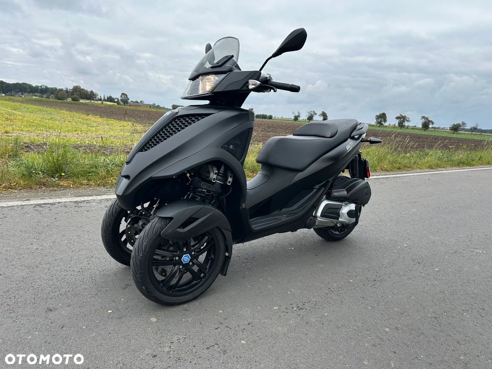 Piaggio MP-3 - 1