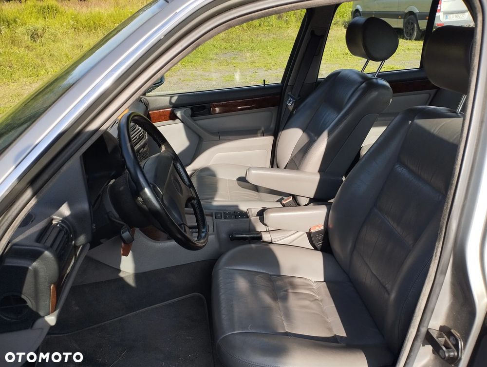 BMW Seria 7 750i - 16