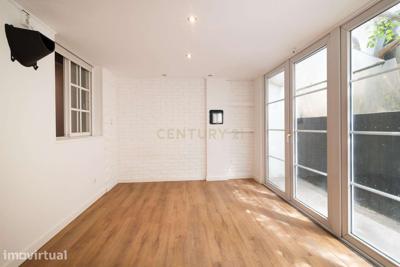 Apartamento T2+1 com Terraço no Centro de Odivelas - Grande imagem: 2/26