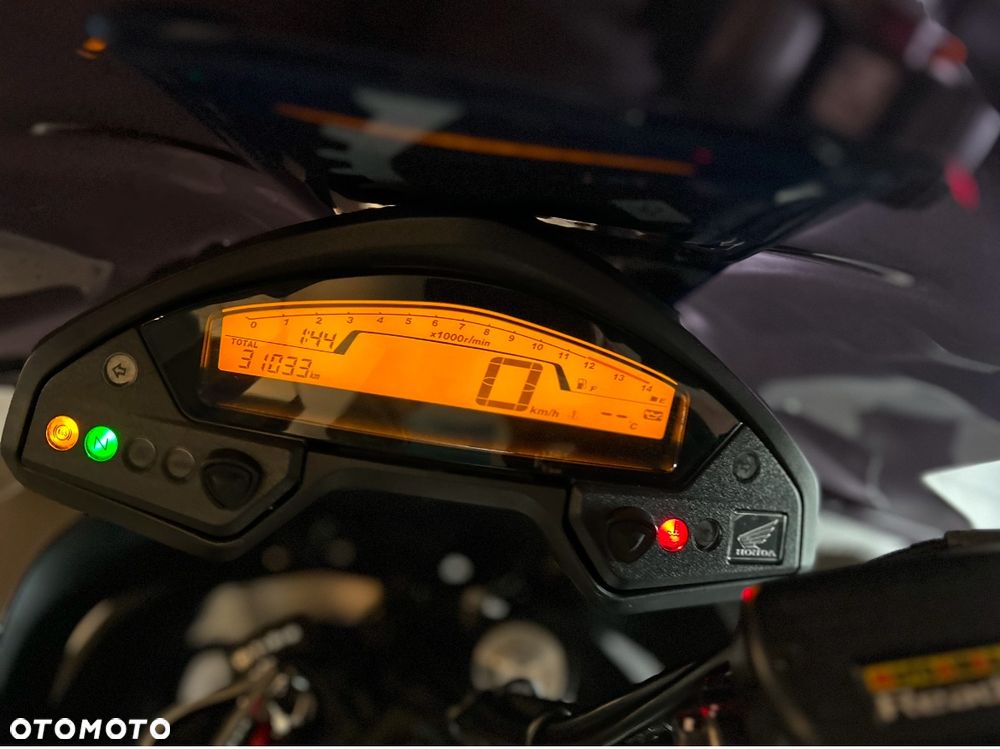 Honda VFR - 18