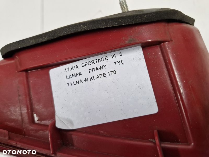 kia sportage iii 3 lampa prawy tył tylna w klape - 9
